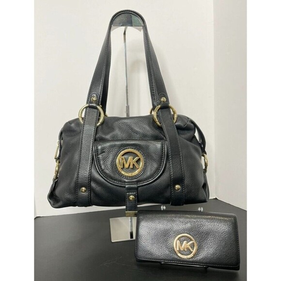Michael Kors Lg Black Pebbled Leather Hobo Shoulder Bag Gold MK Logo & Wallet - Picture 1 of 16